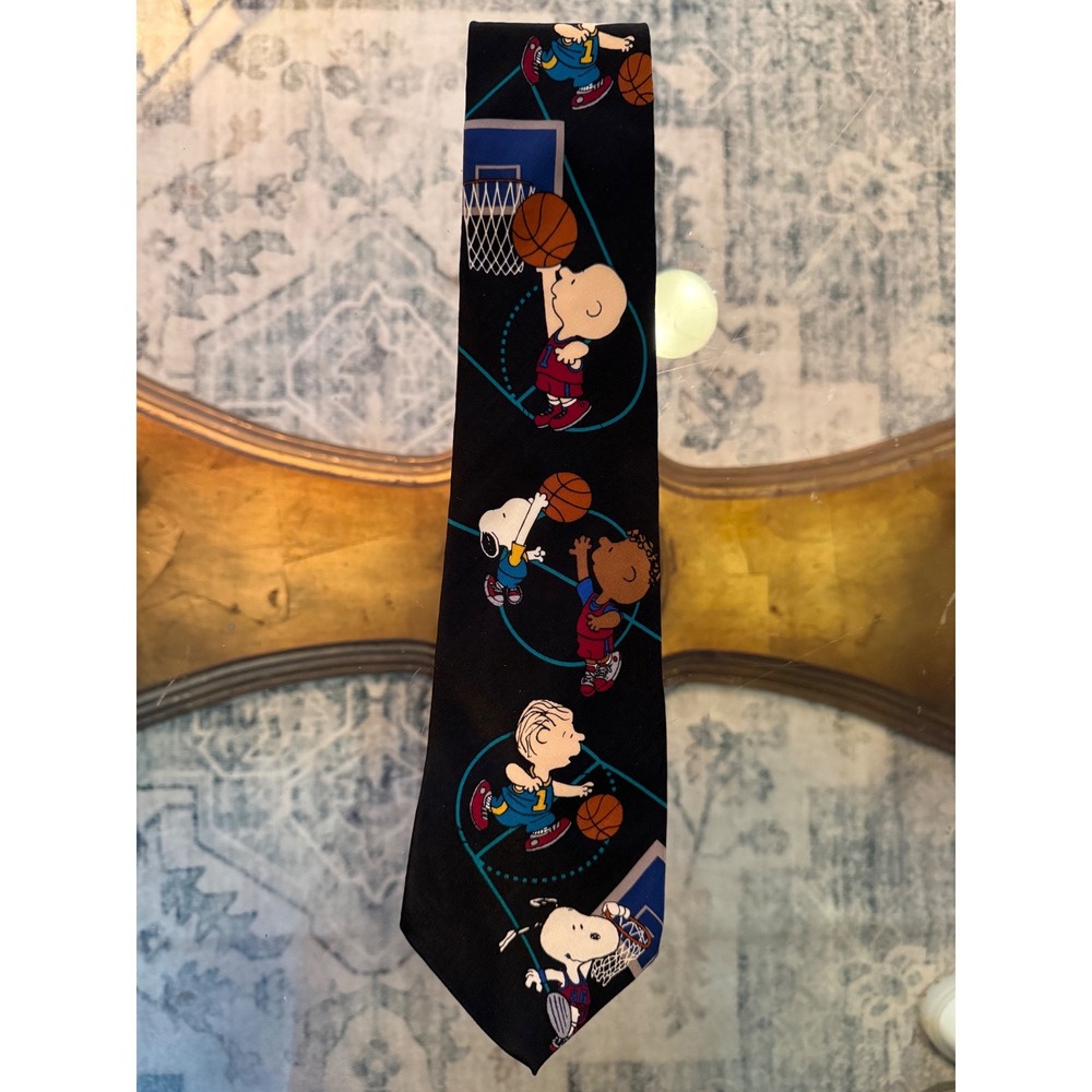 Vintage Peanuts Snoopy Basketball Necktie Black Silk Novelty Tie Charlie Brown